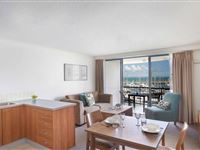 1 Bedroom Apartment Lounge-Mantra Hervey Bay