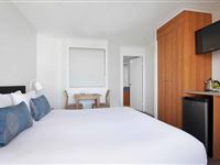 Hotel Room Bedroom-Mantra Hervey Bay